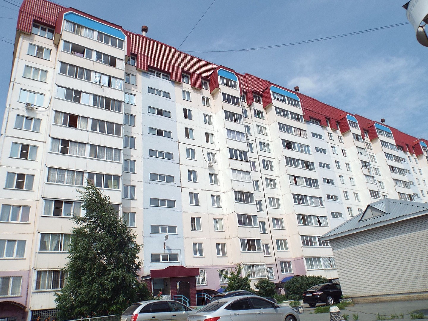 край. Алтайский, г. Барнаул, ул. Малахова, д. 97-фасад здания