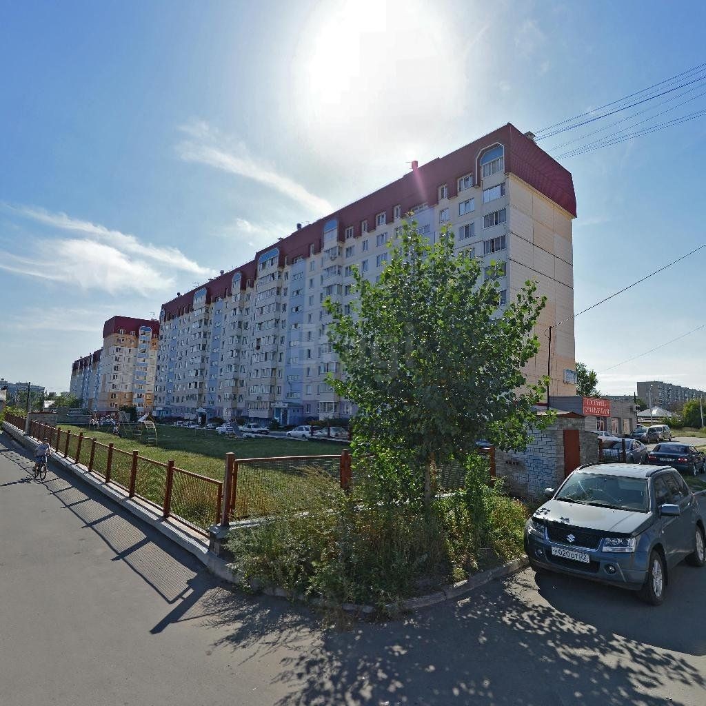 край. Алтайский, г. Барнаул, ул. Малахова, д. 99-фасад здания