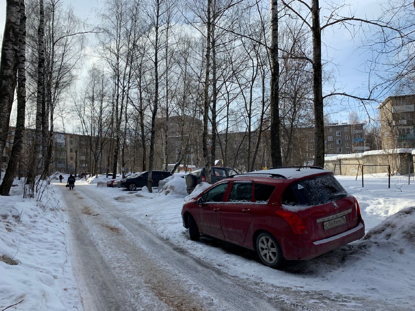 обл. Ивановская, г. Иваново, ул. Маршала Василевского, д. 10-придомовая территория