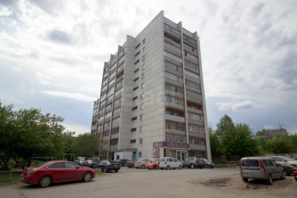край. Алтайский, г. Барнаул, ул. Малахова, д. 118-фасад здания