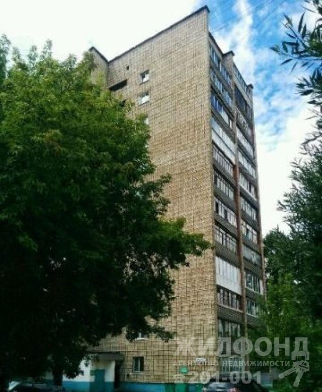 край. Алтайский, г. Барнаул, ул. Малахова, д. 120-фасад здания