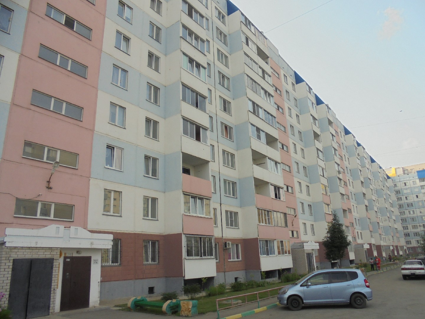 край. Алтайский, г. Барнаул, ул. Малахова, д. 140-фасад здания