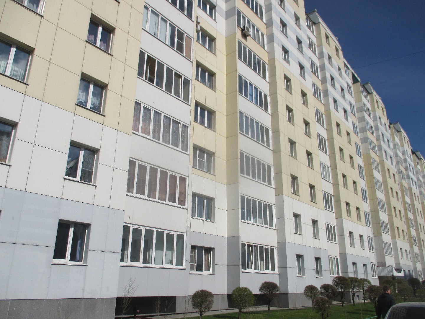 край. Алтайский, г. Барнаул, ул. Малахова, д. 144-фасад здания