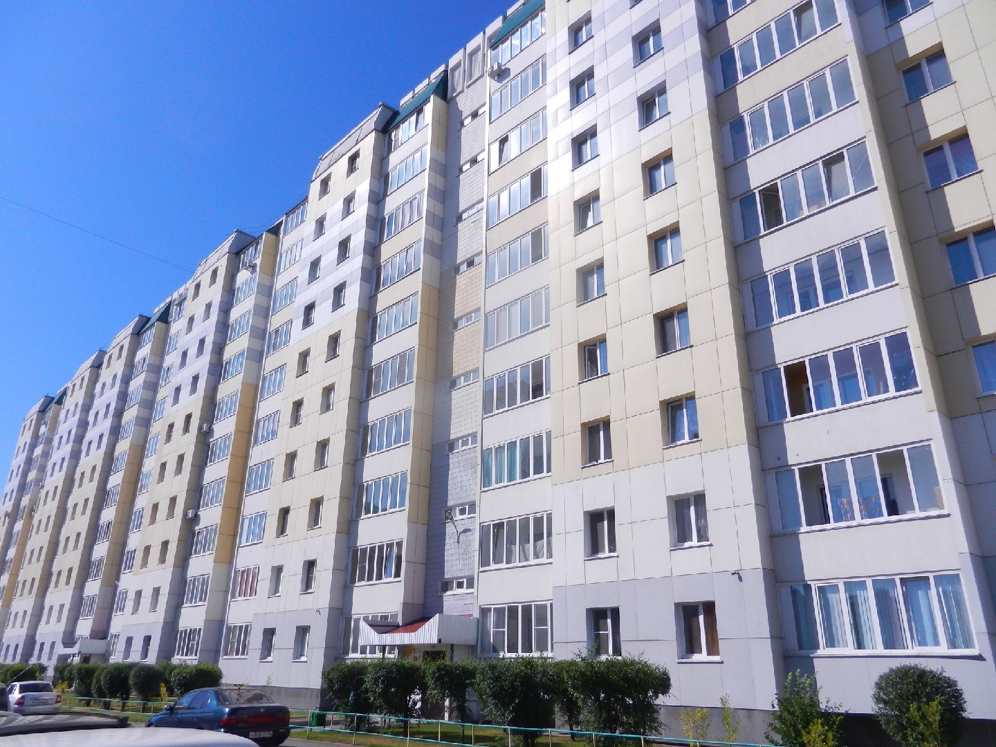 край. Алтайский, г. Барнаул, ул. Малахова, д. 144-фасад здания