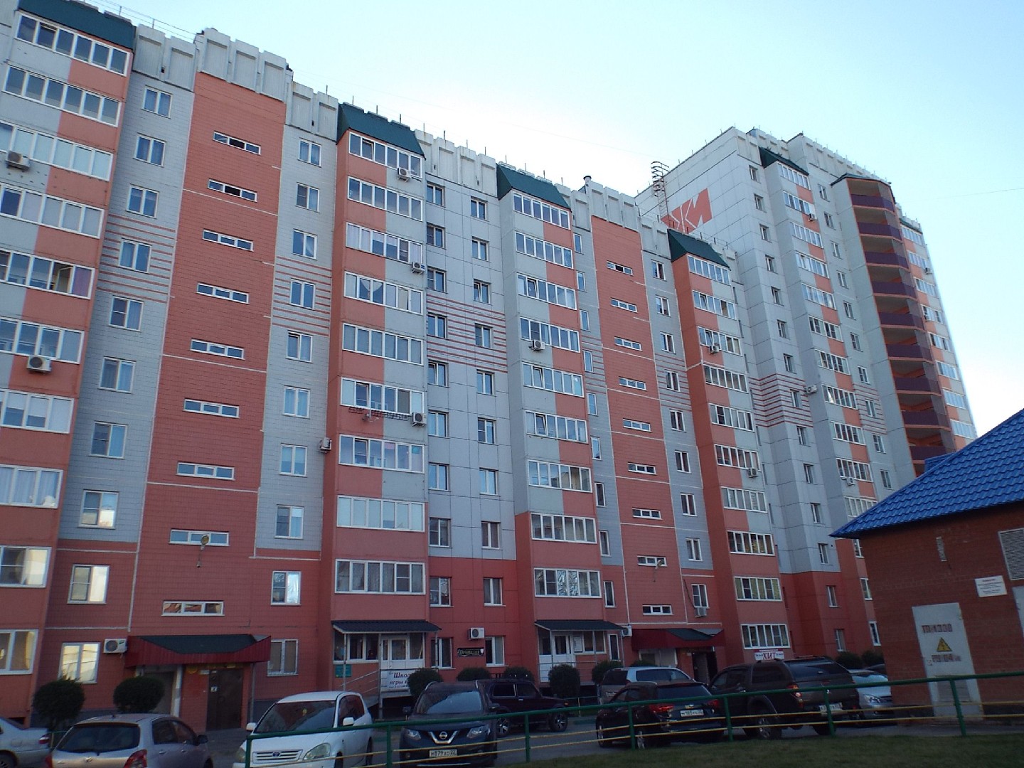 край. Алтайский, г. Барнаул, ул. Малахова, д. 146-фасад здания