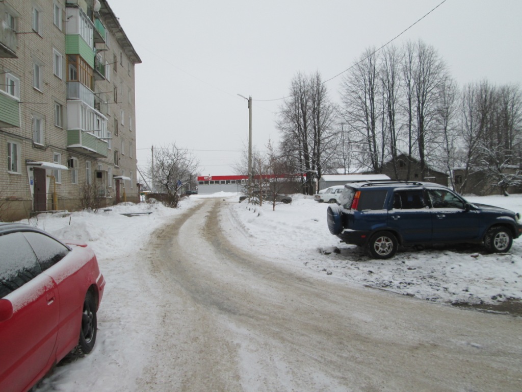 обл. Ивановская, р-н. Приволжский, г. Приволжск, ул. Железнодорожная, д. 20-придомовая территория