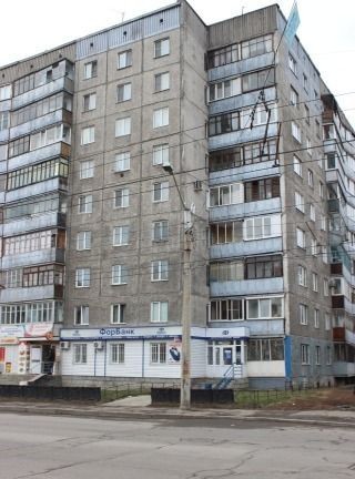 край. Алтайский, г. Барнаул, ул. Матросова, д. 10-фасад здания