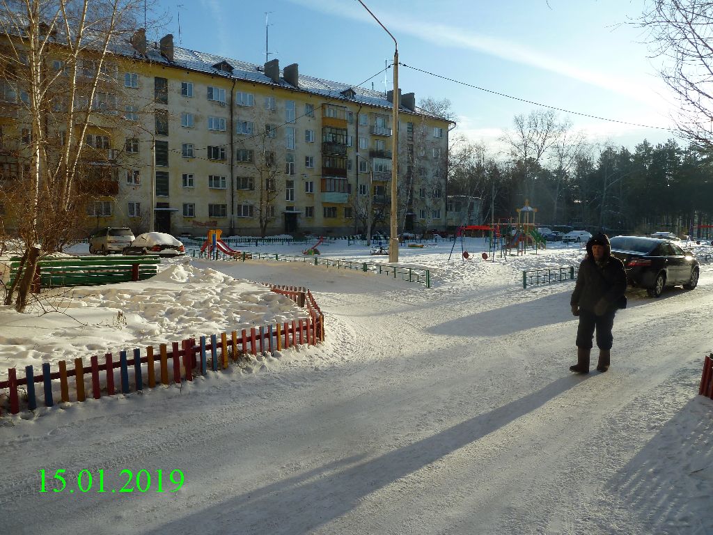 обл. Иркутская, г. Братск, ул. Приморская, д. 11-придомовая территория