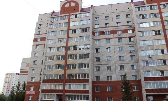 край. Алтайский, г. Барнаул, ул. Новгородская, д. 16-фасад здания
