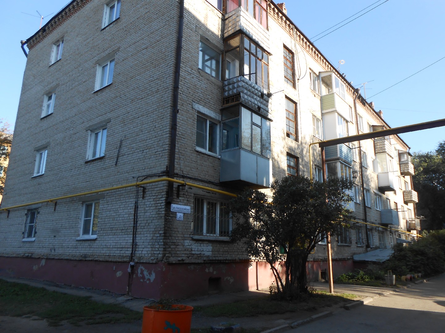 край. Алтайский, г. Барнаул, ул. Новороссийская, д. 29-фасад здания