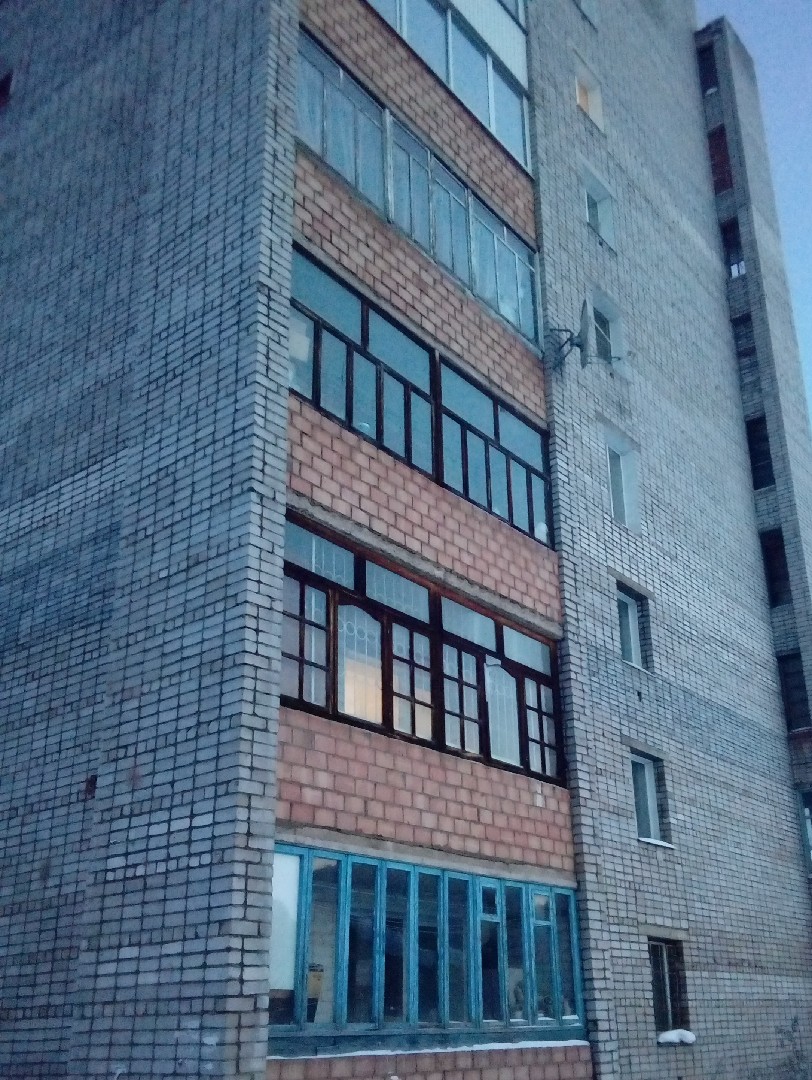 обл. Иркутская, г. Усть-Кут, ул. Кирова, д. 32А-фасад здания