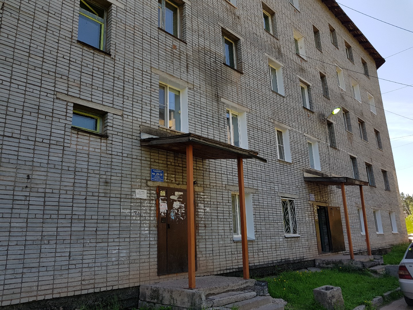 обл. Иркутская, г. Усть-Кут, ул. Пушкина, д. 113-фасад здания