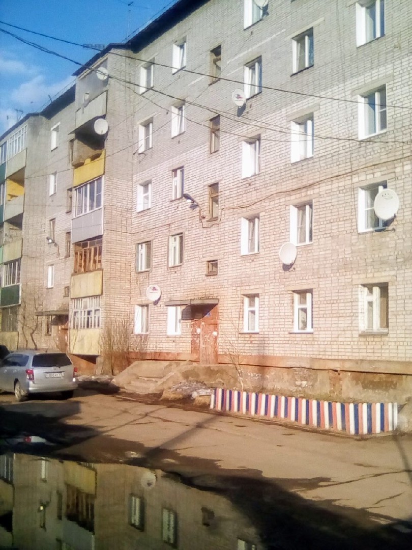 обл. Иркутская, г. Усть-Кут, ул. Пушкина, д. 115-фасад здания
