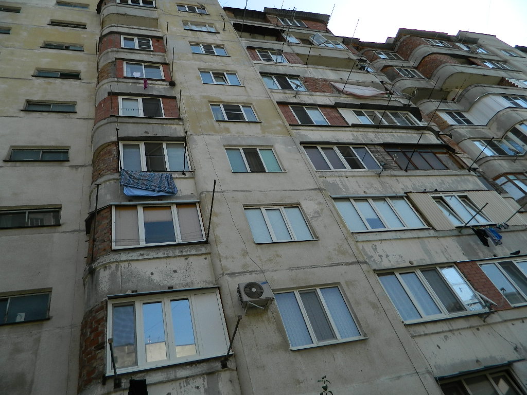 Респ. Кабардино-Балкарская, г. Нальчик, ул. А.А.Кадырова, д. 35-фасад здания