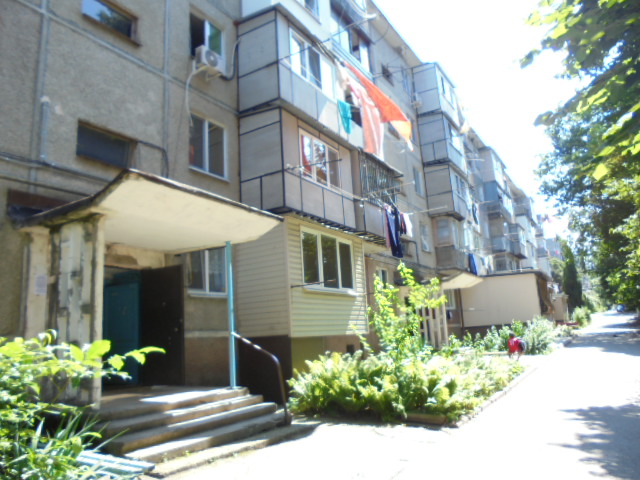 Респ. Кабардино-Балкарская, г. Нальчик, ул. Ватутина, д. 19-фасад здания