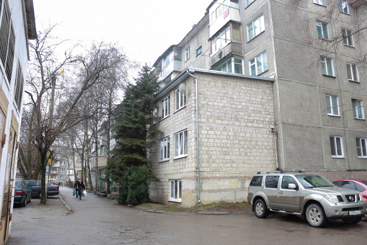 Респ. Кабардино-Балкарская, г. Нальчик, ул. Кабардинская, д. 206-фасад здания