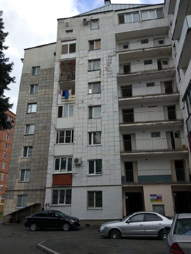 Респ. Кабардино-Балкарская, г. Нальчик, ул. Мальбахова, д. 15-фасад здания