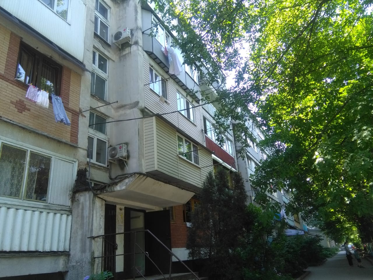 Респ. Кабардино-Балкарская, г. Нальчик, ул. Неделина, д. 11-фасад здания