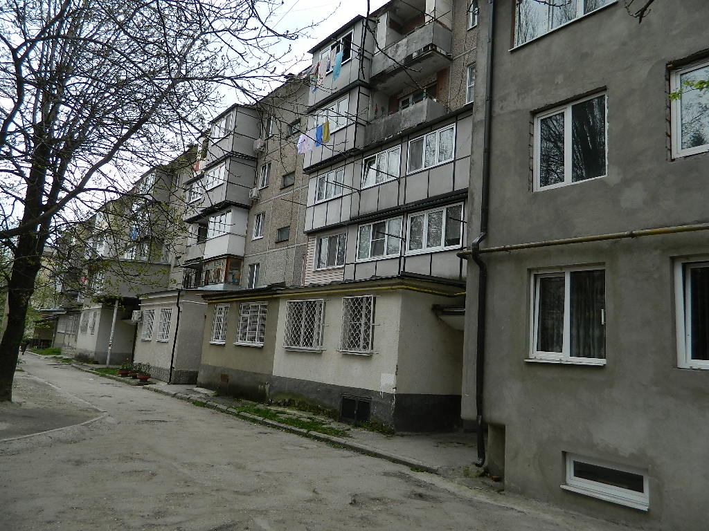 Респ. Кабардино-Балкарская, г. Нальчик, ул. Тарчокова, д. 20-фасад здания