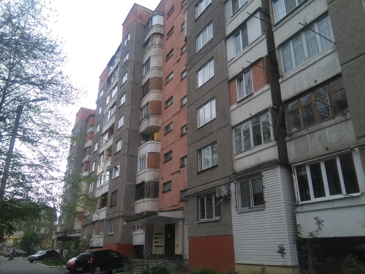 Респ. Кабардино-Балкарская, г. Нальчик, ул. Тарчокова, д. 54Б-фасад здания