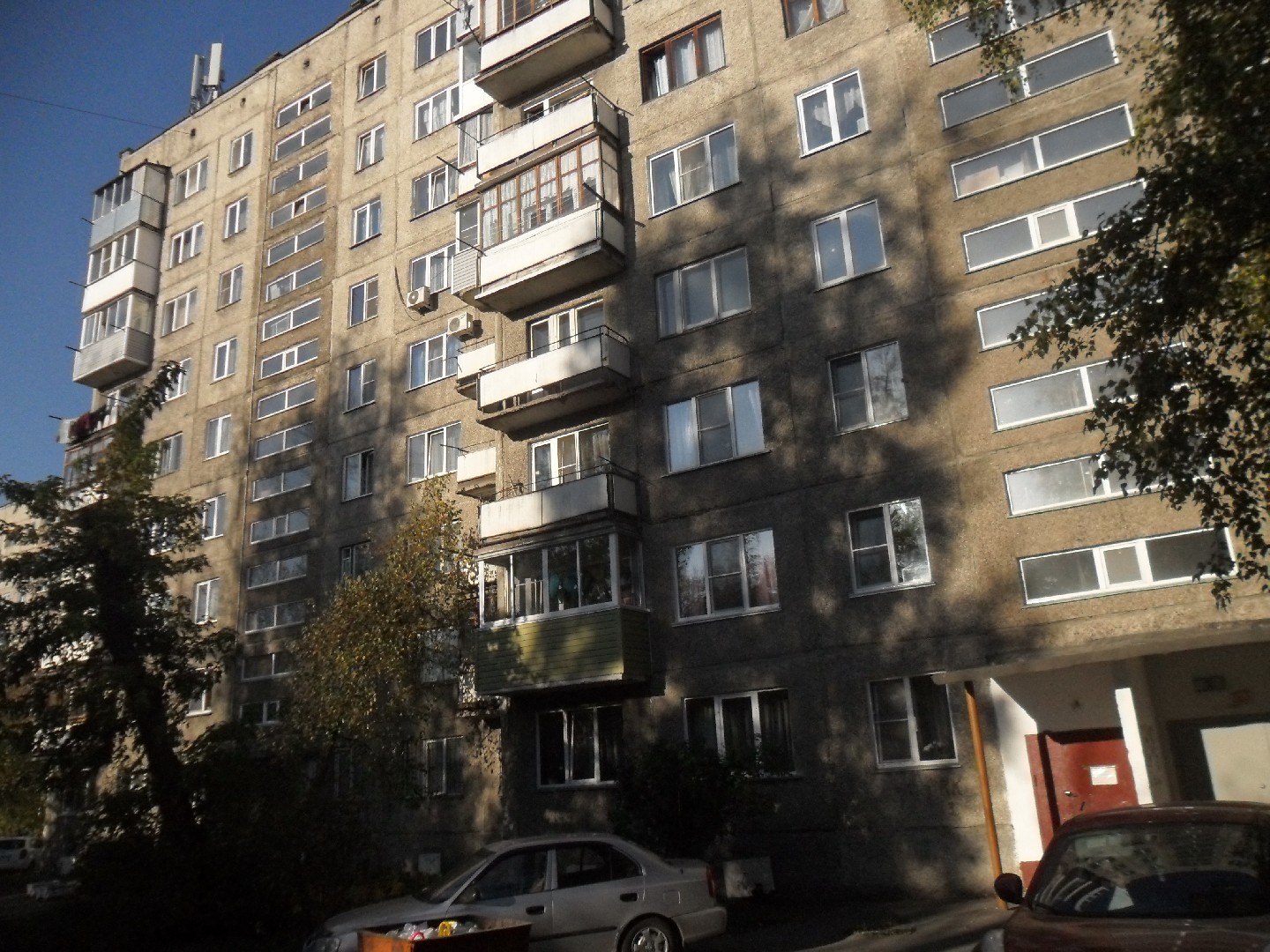 край. Алтайский, г. Барнаул, ул. Островского, д. 25-фасад здания