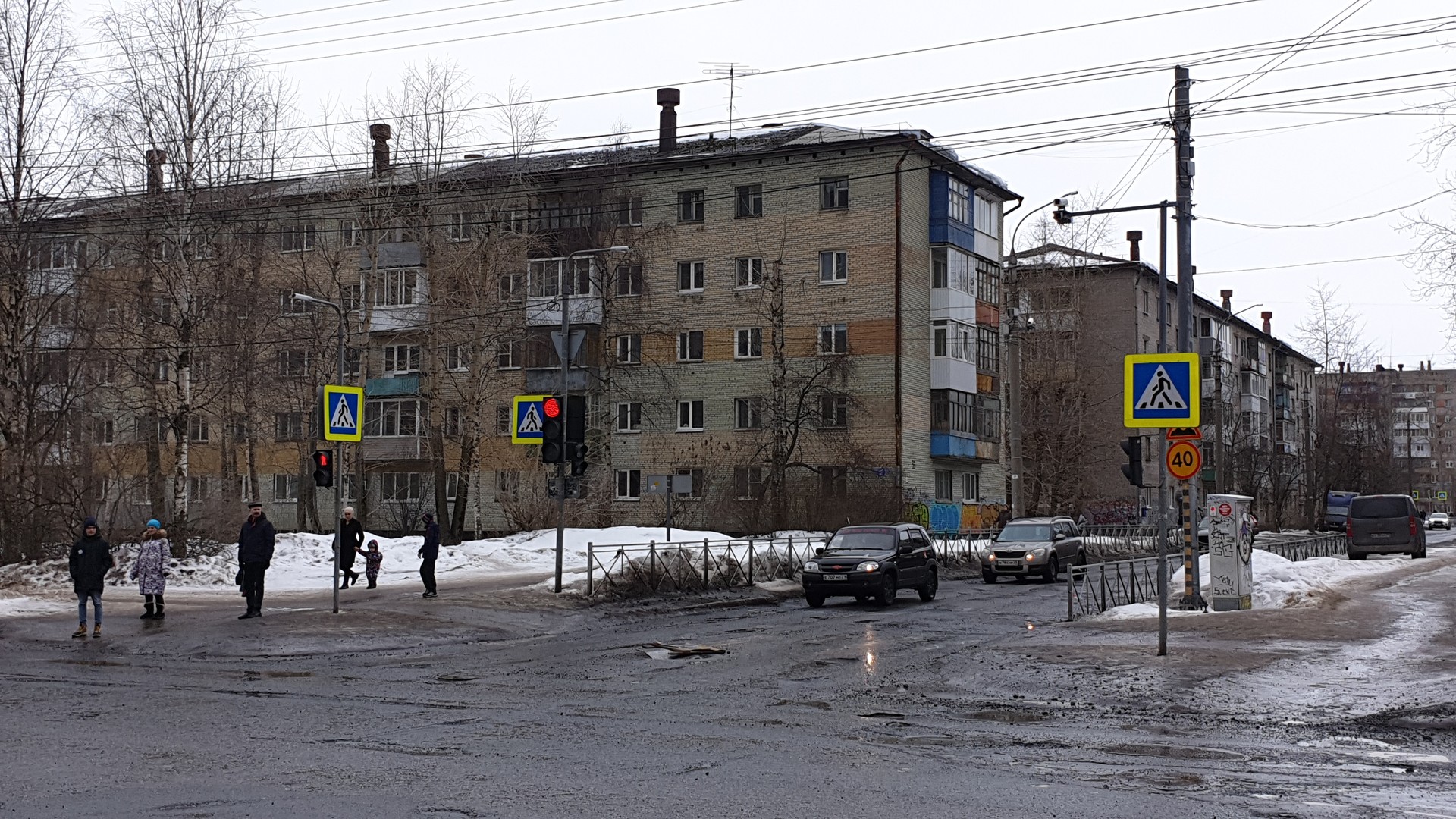 обл. Архангельская, г. Архангельск, пр-кт. Обводный Канал, д. 95-фасад здания