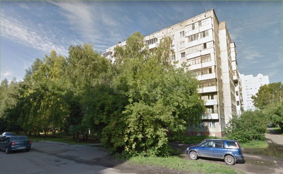 край. Алтайский, г. Барнаул, ул. Панфиловцев, д. 20-фасад здания