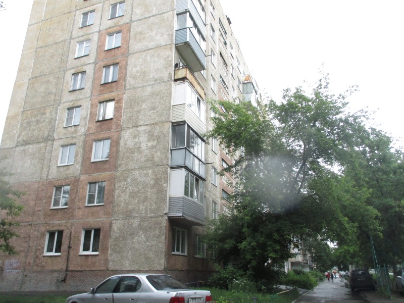 край. Алтайский, г. Барнаул, ул. Панфиловцев, д. 31-фасад здания