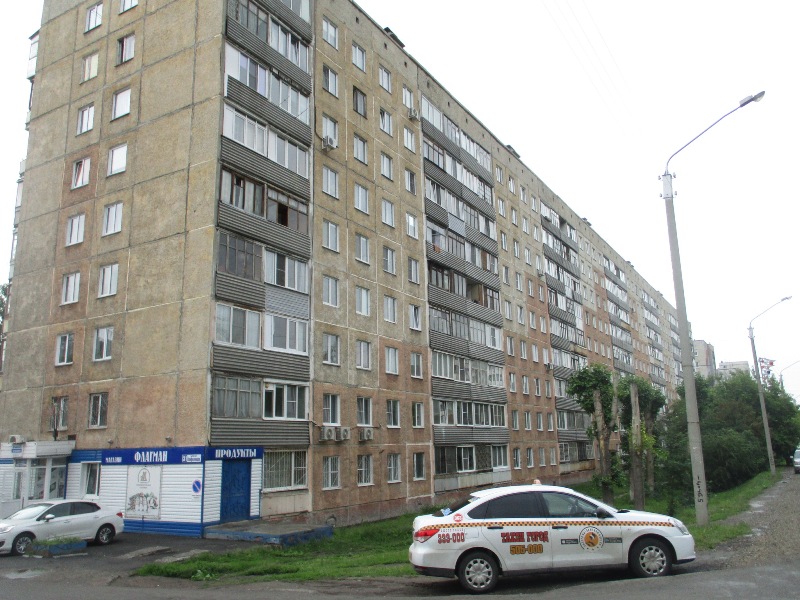 край. Алтайский, г. Барнаул, ул. Панфиловцев, д. 31-фасад здания