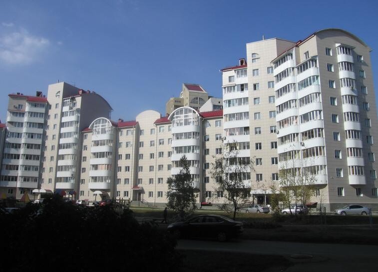край. Алтайский, г. Барнаул, ул. Папанинцев, д. 119-фасад здания