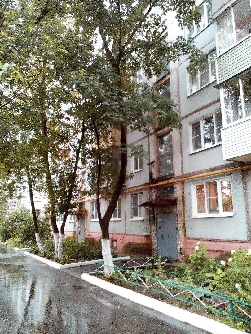 обл. Калужская, г. Калуга, ул. Баррикад, д. 140-фасад здания
