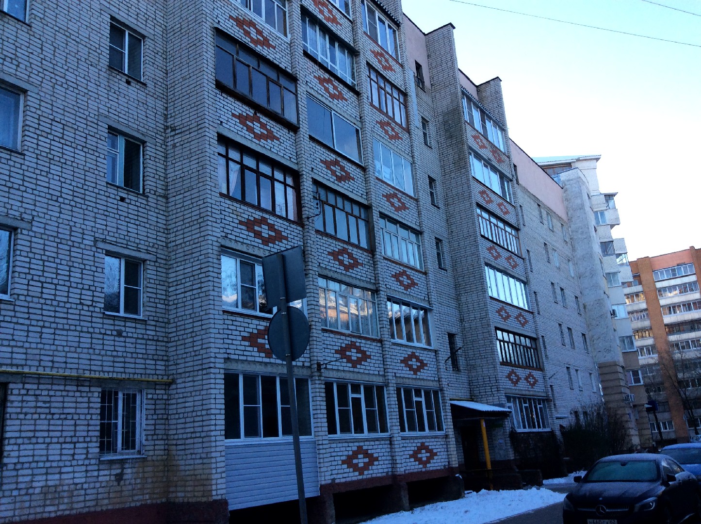 обл. Калужская, г. Калуга, ул. Билибина, д. 13-фасад здания