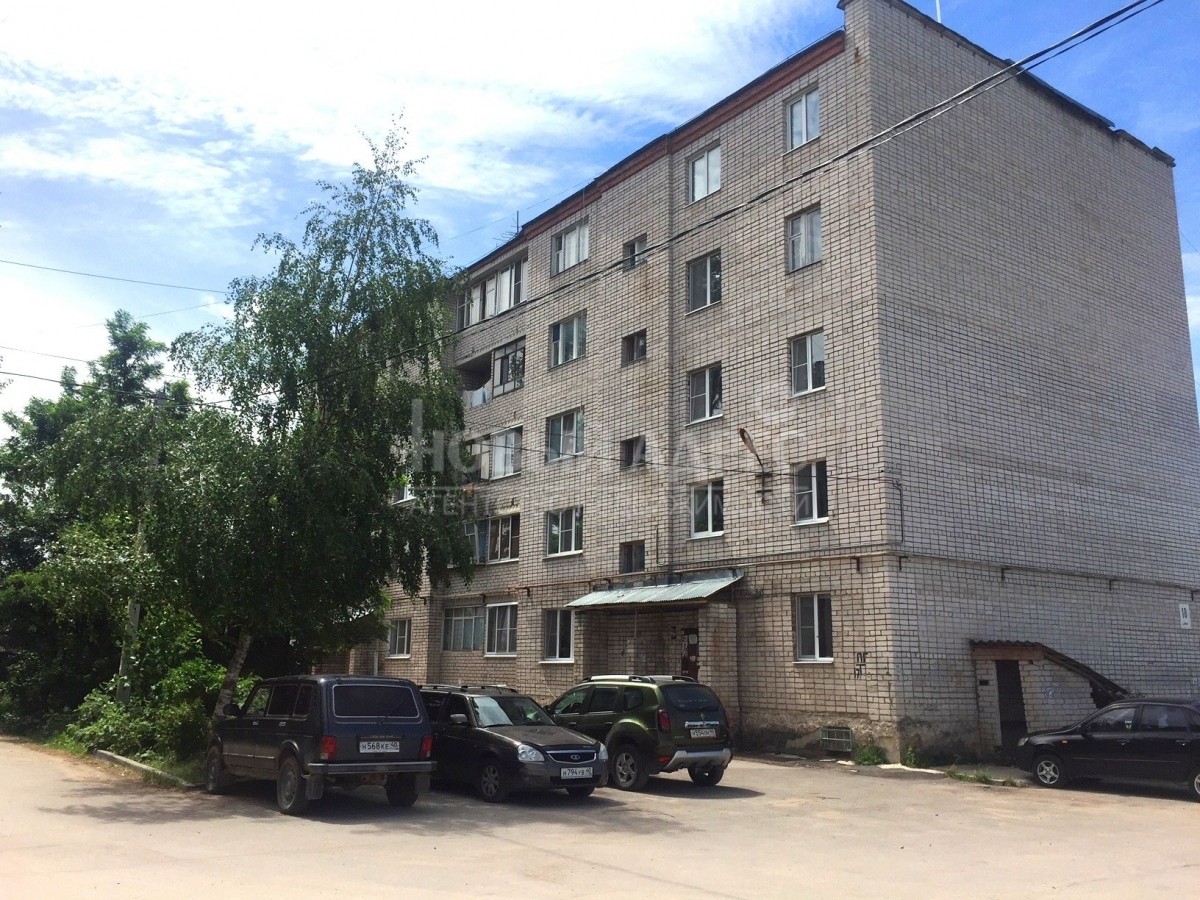 обл. Калужская, г. Калуга, ул. Дачная, д. 18-фасад здания