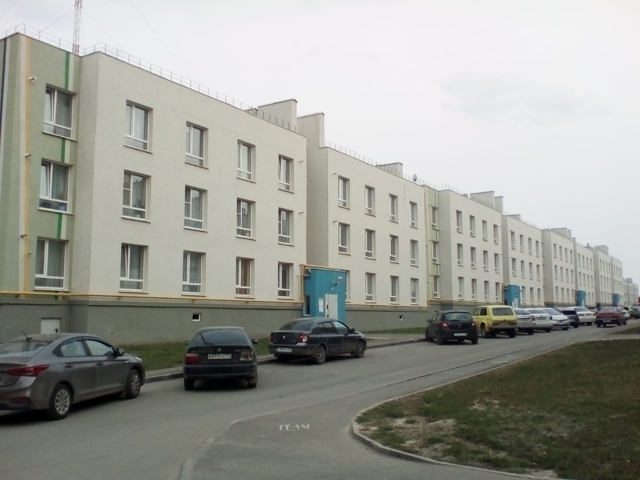 обл. Калужская, г. Калуга, ул. Петра Тарасова, д. 13-фасад здания