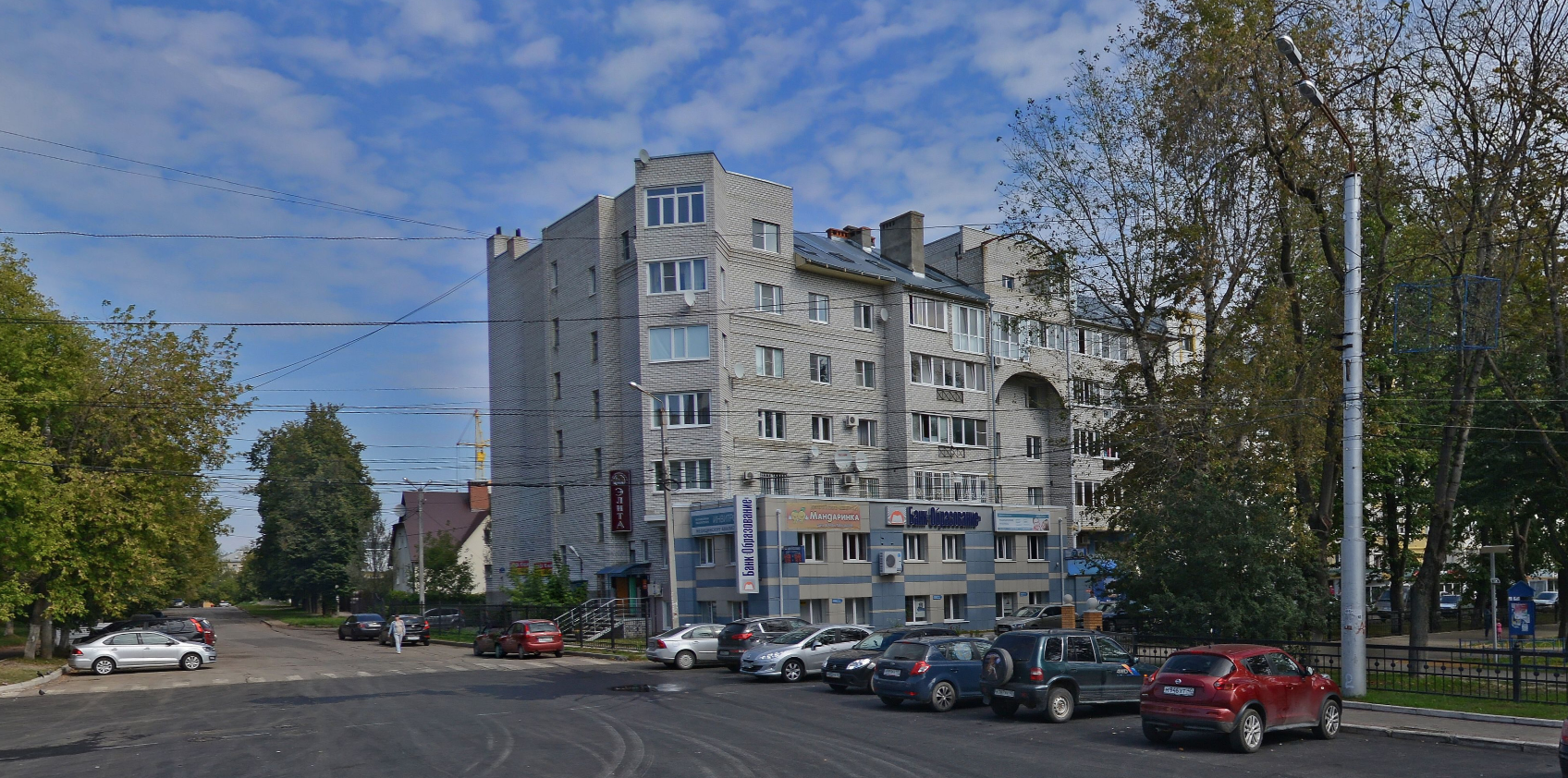 обл. Калужская, г. Калуга, ул. Поле Свободы, д. 129-фасад здания