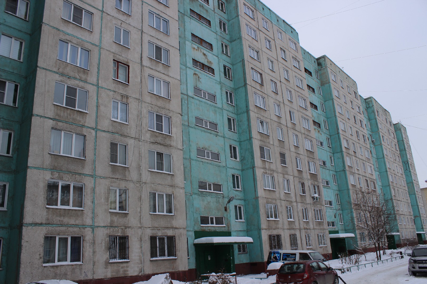 край. Алтайский, г. Барнаул, ул. Петра Сухова, д. 68-фасад здания