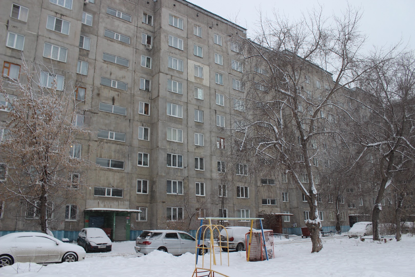 край. Алтайский, г. Барнаул, ул. Попова, д. 37-фасад здания
