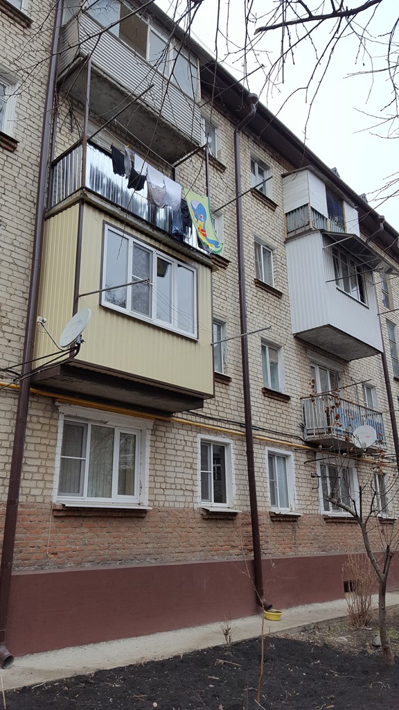 Респ. Карачаево-Черкесская, г. Черкесск, ул. Жуковского, д. 11-фасад здания