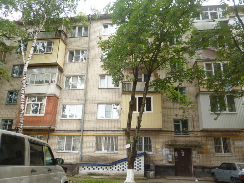 Респ. Карачаево-Черкесская, г. Черкесск, ул. Крупской, д. 75-фасад здания