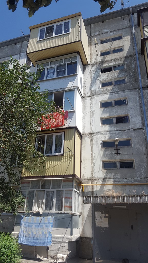 Респ. Карачаево-Черкесская, г. Черкесск, ул. Ставропольская, д. 119-фасад здания