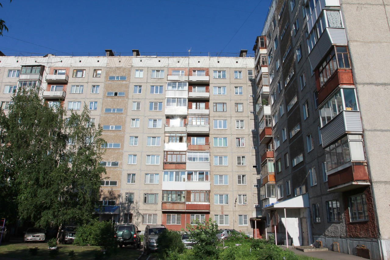 край. Алтайский, г. Барнаул, ул. Попова, д. 69-фасад здания