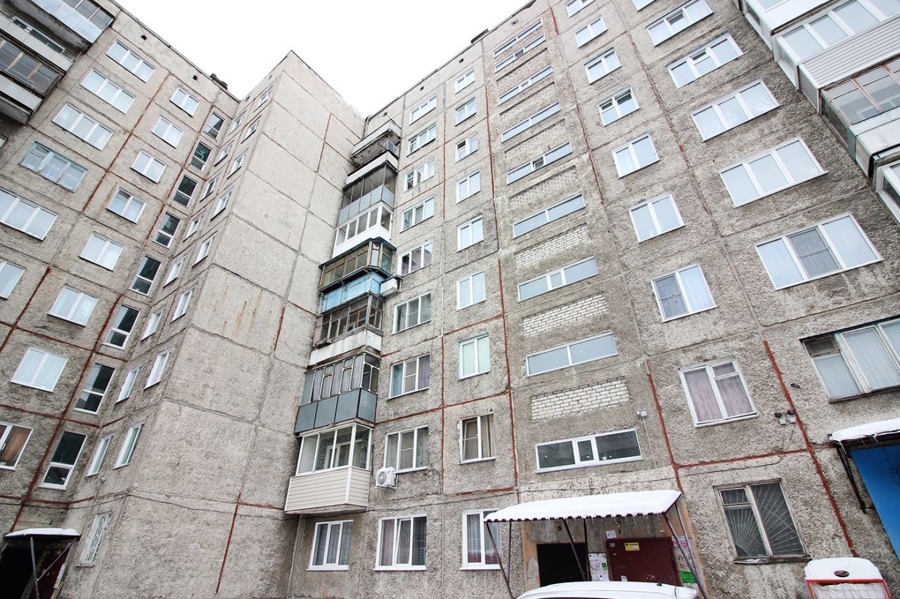 край. Алтайский, г. Барнаул, ул. Попова, д. 88-фасад здания