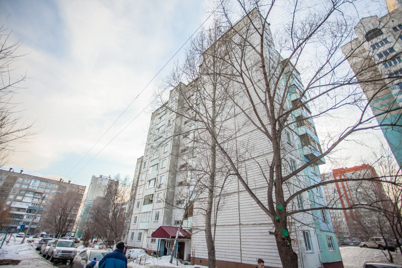 край. Алтайский, г. Барнаул, ул. Попова, д. 91-фасад здания