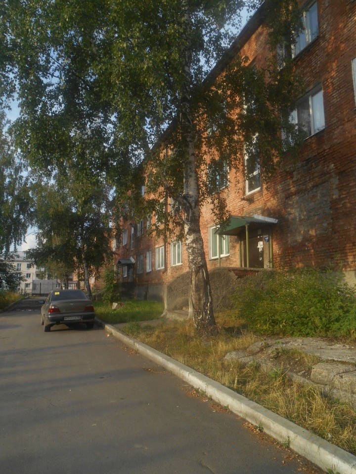 обл. Кемеровская, г. Березовский, ул. Мира, д. 36-фасад здания