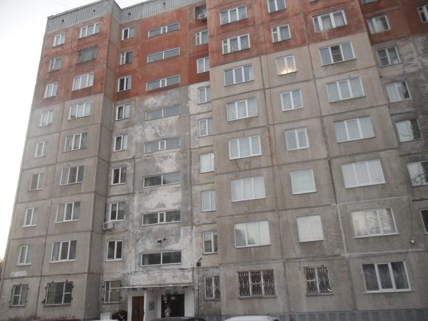 край. Алтайский, г. Барнаул, ул. Попова, д. 106-фасад здания