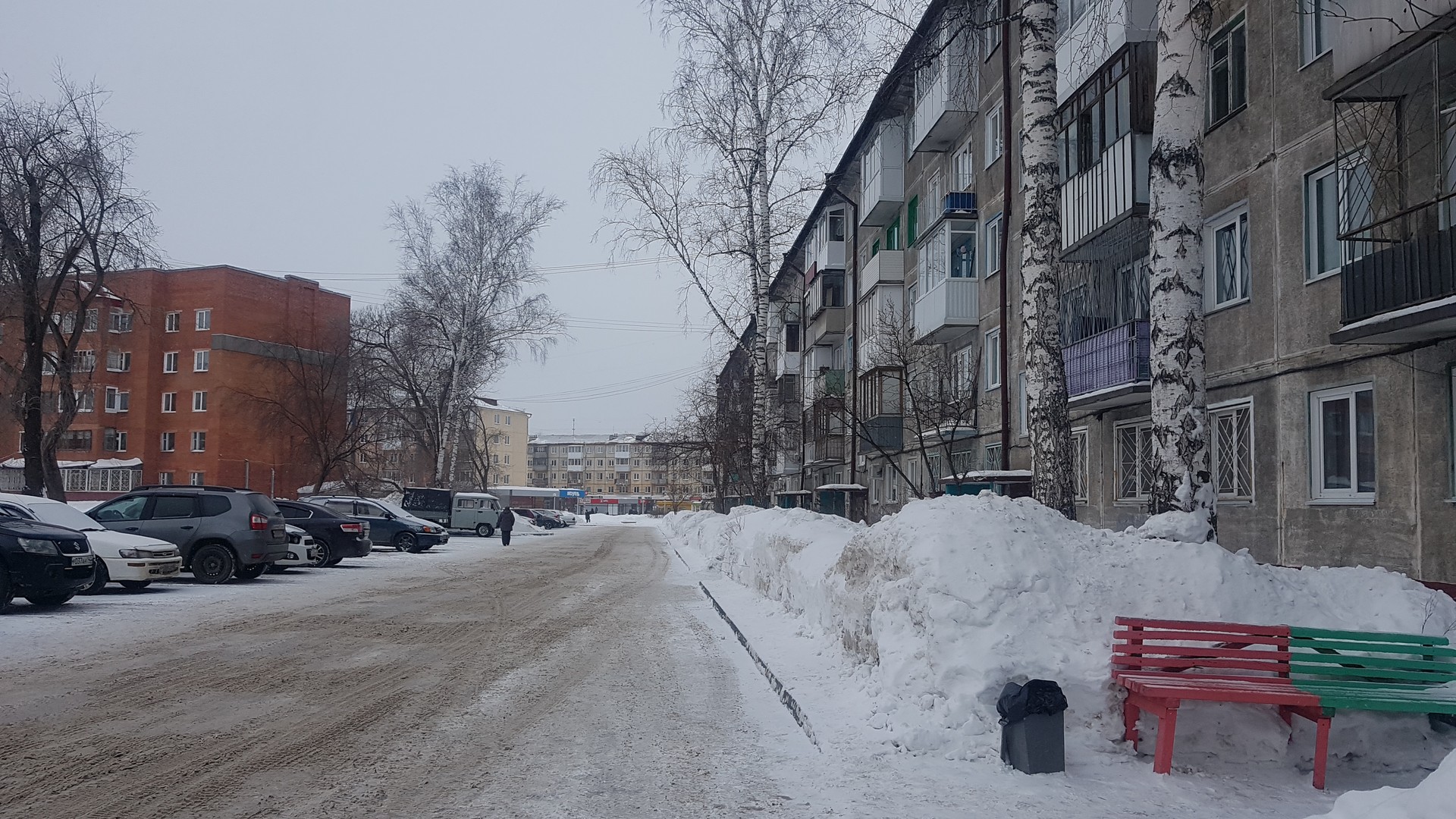 обл. Кемеровская, г. Кемерово, ул. Волгоградская, д. 21-придомовая территория