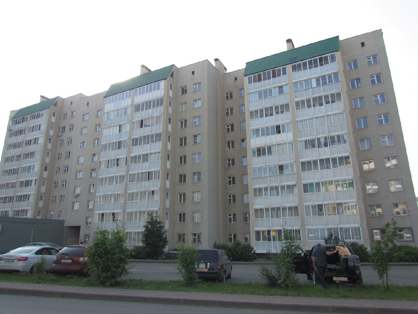 обл. Кемеровская, г. Кемерово, ул. Дружбы, д. 35-фасад здания