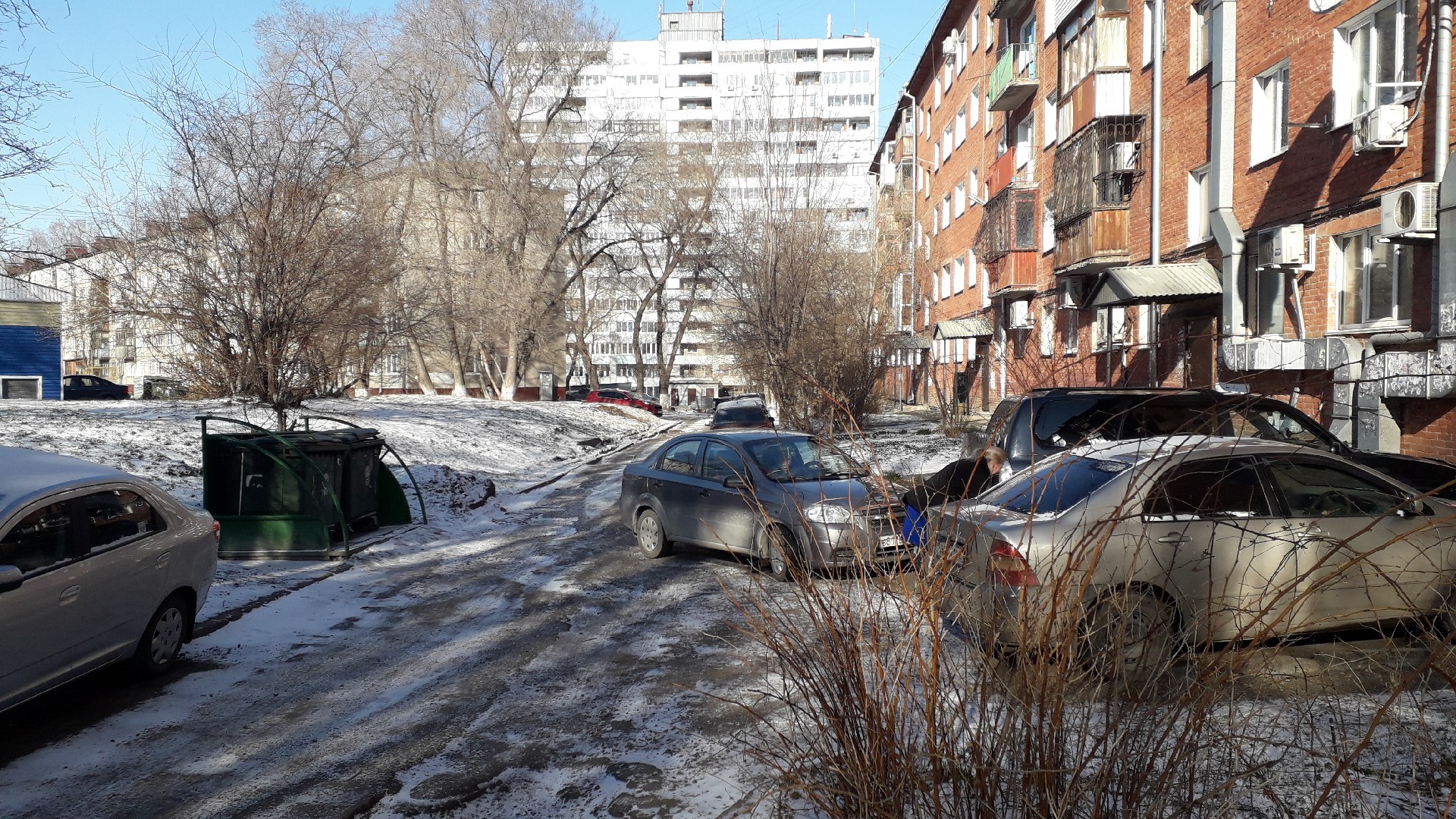 обл. Кемеровская, г. Кемерово, пр-кт. Ленина, д. 71-придомовая территория