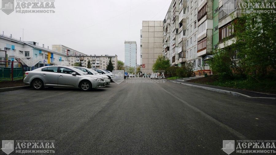 обл. Кемеровская, г. Кемерово, пр-кт. Московский, д. 17-придомовая территория