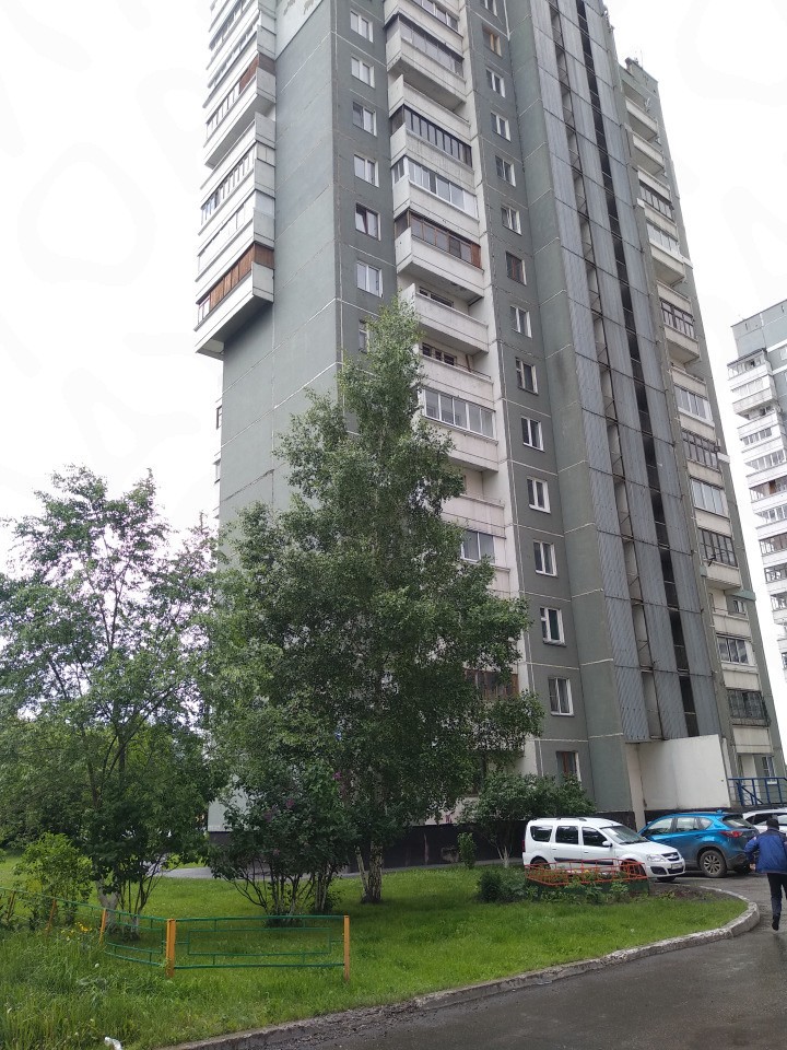 обл. Кемеровская, г. Кемерово, ул. Тухачевского, д. 49-фасад здания